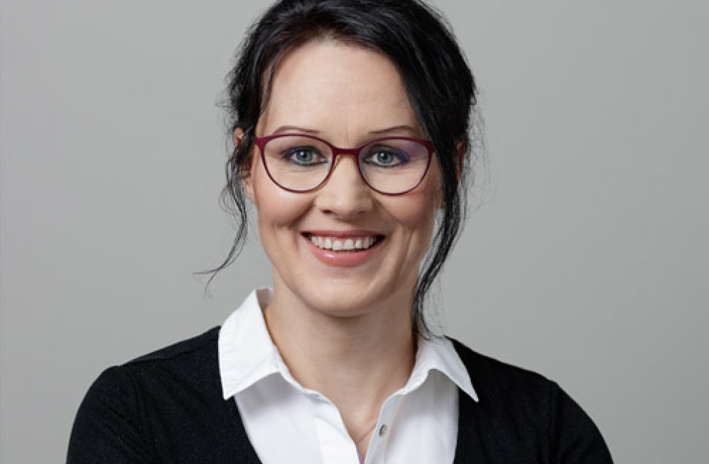 Dr. Bettina Oertel – Corporate Finance & Legal Affairs